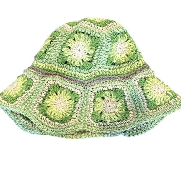 Steve Madden Green Crocheted Paper Yarn Scalloped Brim Bucket Hat OS - Picture 5 of 12